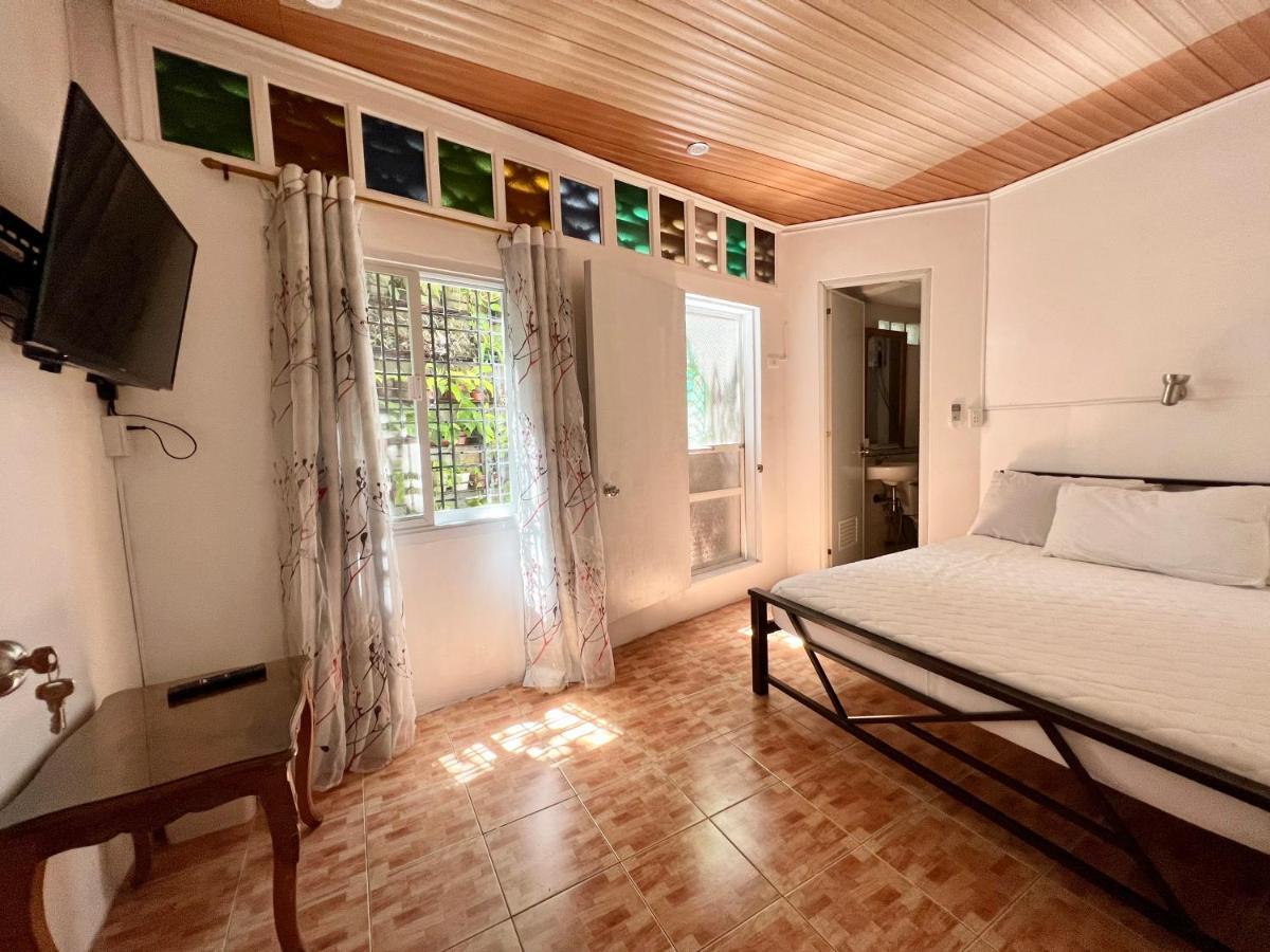 Balai Tinay Guesthouse Legazpi Kamer foto